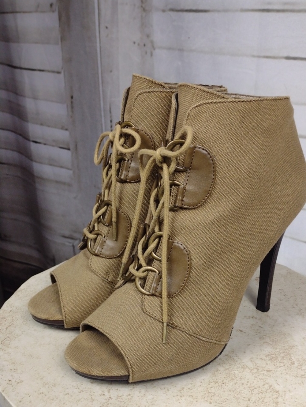Elle Open-Toe Lace-Up Ankle Booties in Tan Size 9
